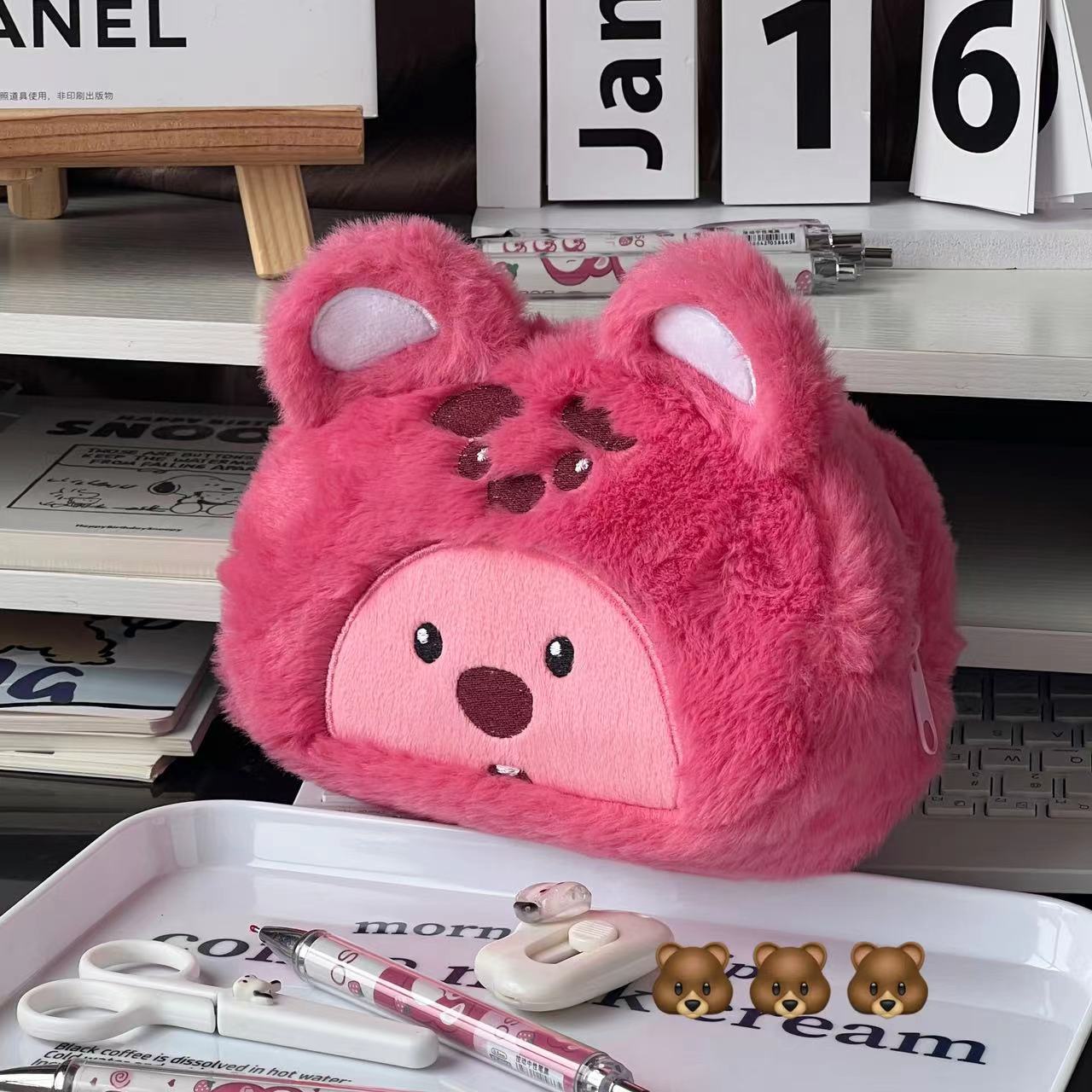 Cartoon pluche potloodtas Stud - Pencil Case Large recensie en prijs